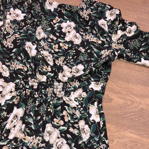 ASTR the label size small floral maxi dress - Picture 7 of 9